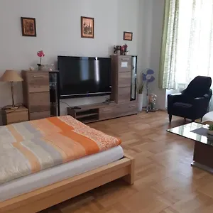 Schloessel 26/16 Apartment