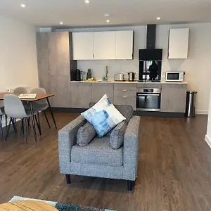 brand-new-city-centre-apartment.yorkshirehotels.net/