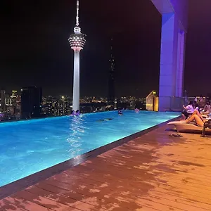 the-whales-kuala-lumpur.kualalumpurs-hotels.com/